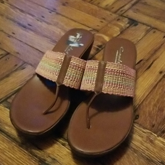 Wedges Sandals - Picture 1 of 4